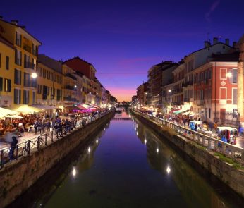 milano navigli sera unsplash